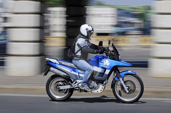Essai moto classique ! Suzuki DR 800 s, the big one ! (Photo Alex Krassovsky)