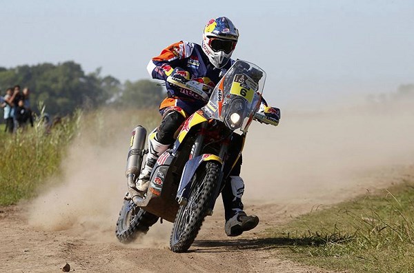Sam Sunderland abandonne le Dakar 2015 avec une épaule fracturée.