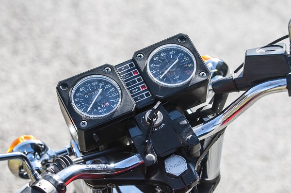 Essai moto classique : Benelli 750 Sei, dans le clan des 6-cylindres (Photo Alex Krassovsky)