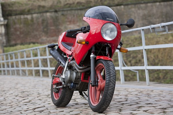 Essai moto classique : Gilera Saturno Bialbero (Photo Thierry Butzbach)