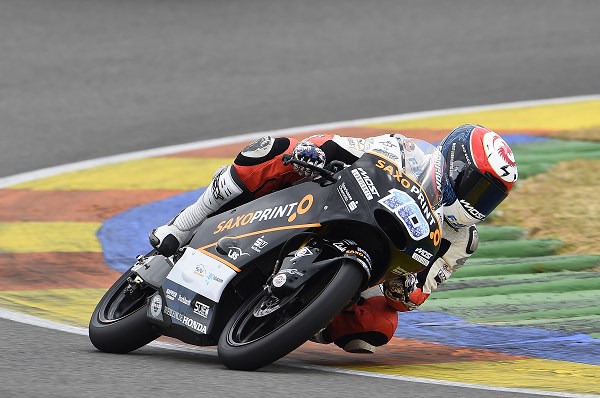 Alexis Masbou lors des tests officiels Moto3 sur le circuit de Valence.