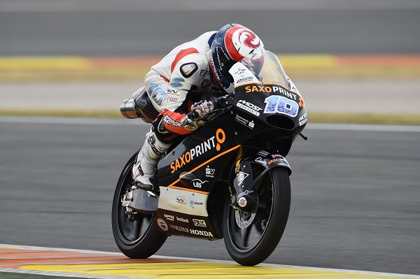 Alexis Masbou lors des tests officiels Moto3 sur le circuit de Valence.