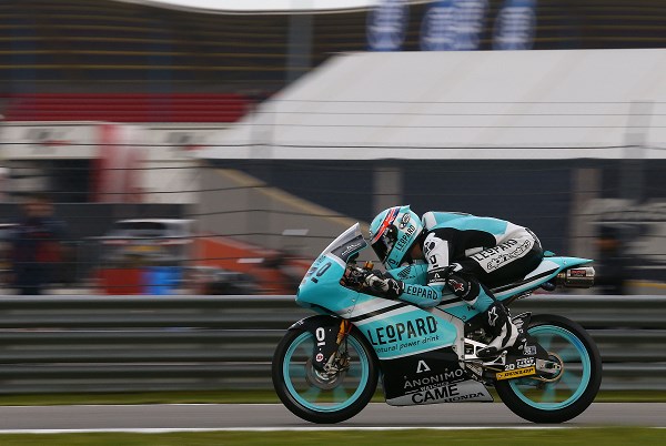 Grand Prix Moto3 d'Assen : Danny Kent démarre fort et s'offre le record du circuit