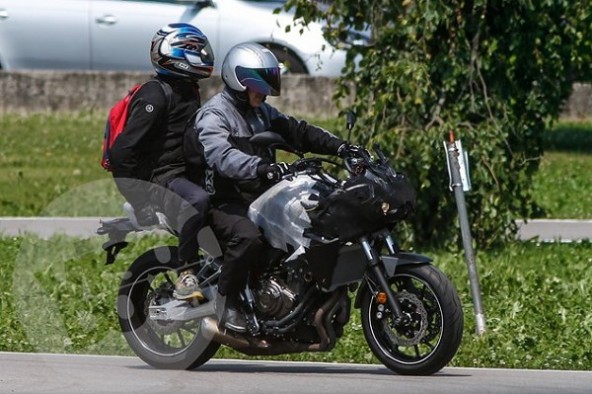 Nouveauté 2015 : Yamaha MT-07 pour "Tracer" la route